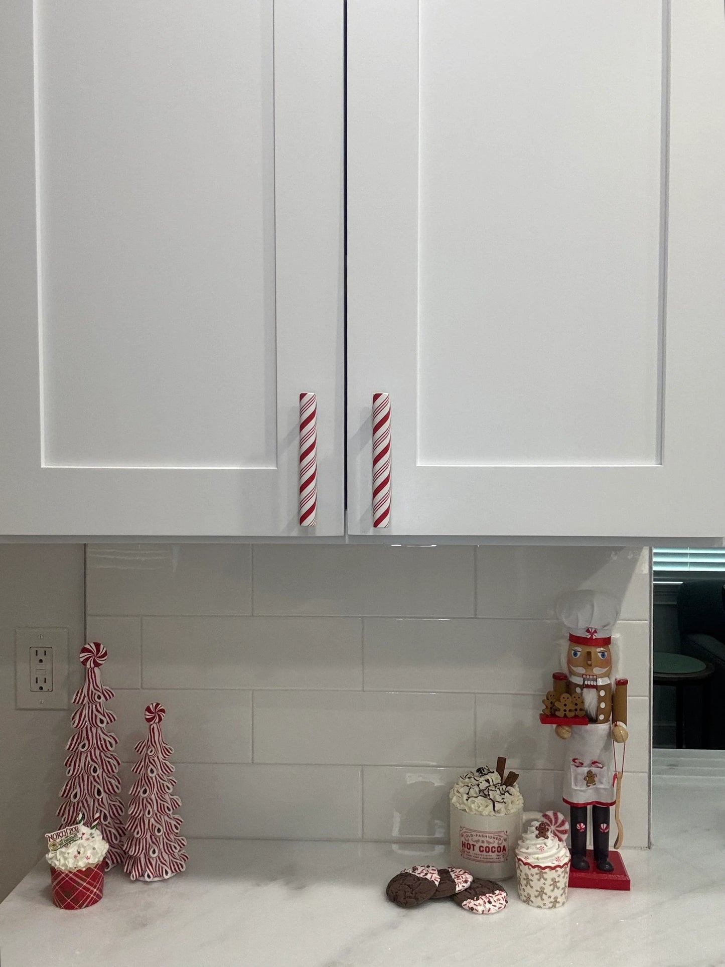 HOT SALE🔥Peppermint Stick Handlez-New more universal silicone material!!!!!