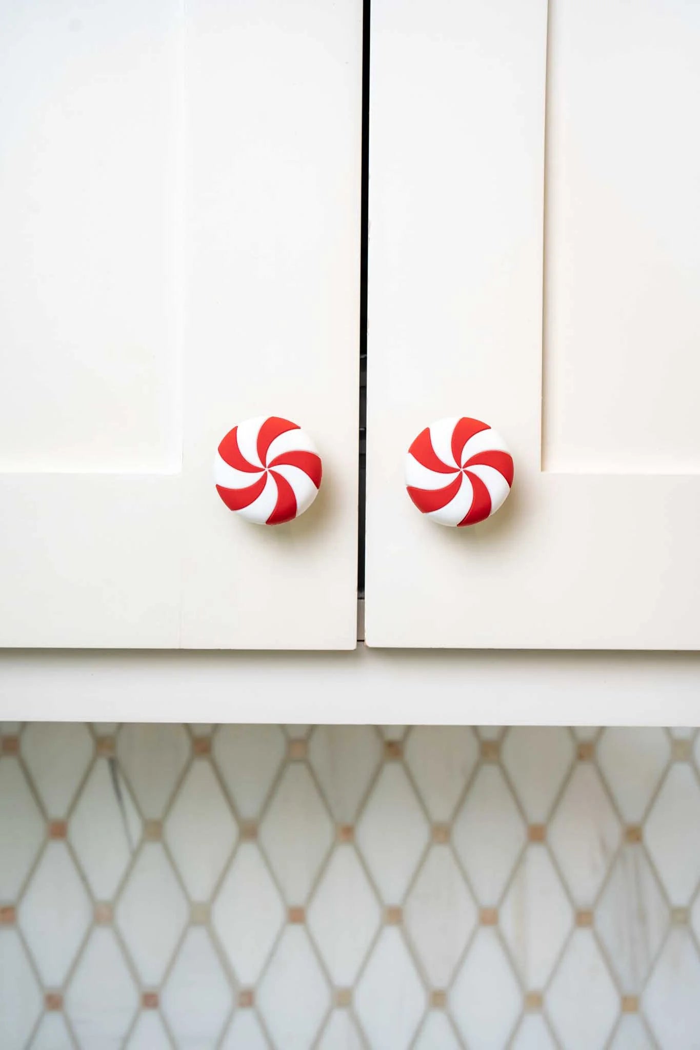 HOT SALE🔥Peppermint Stick Handlez-New more universal silicone material!!!!!